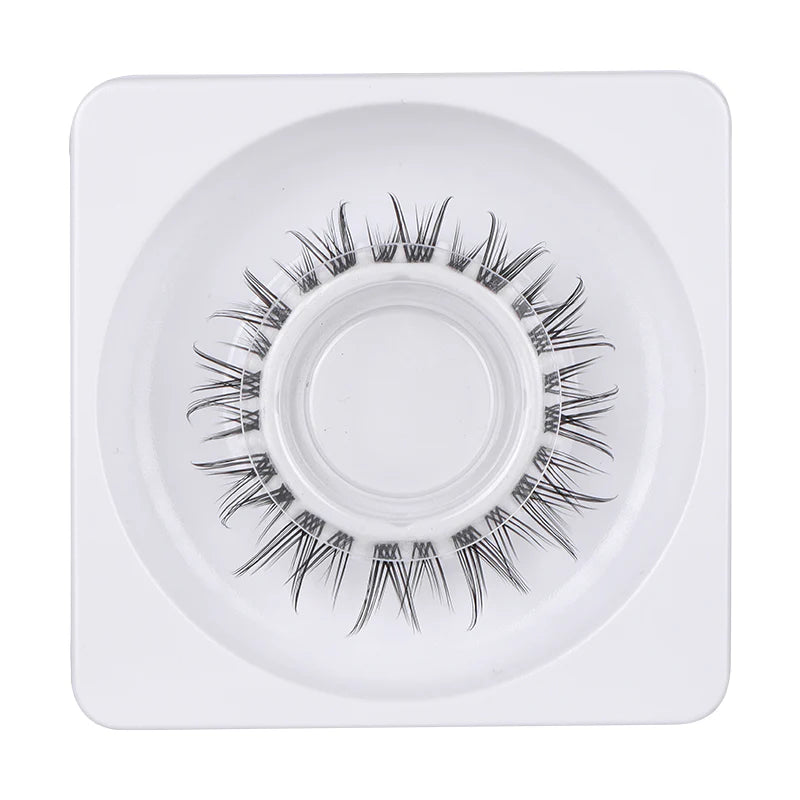 Feral Edge Weightless Lash Extensions Clusters